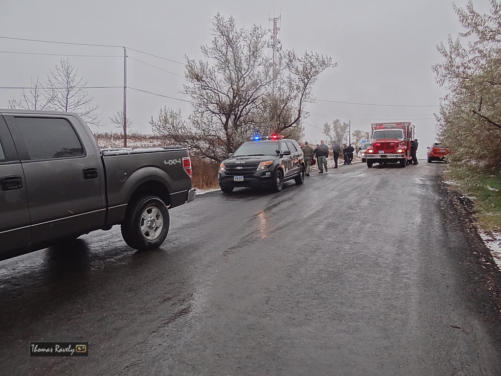 Vehicle off road 17th Ave SW      CSi photo